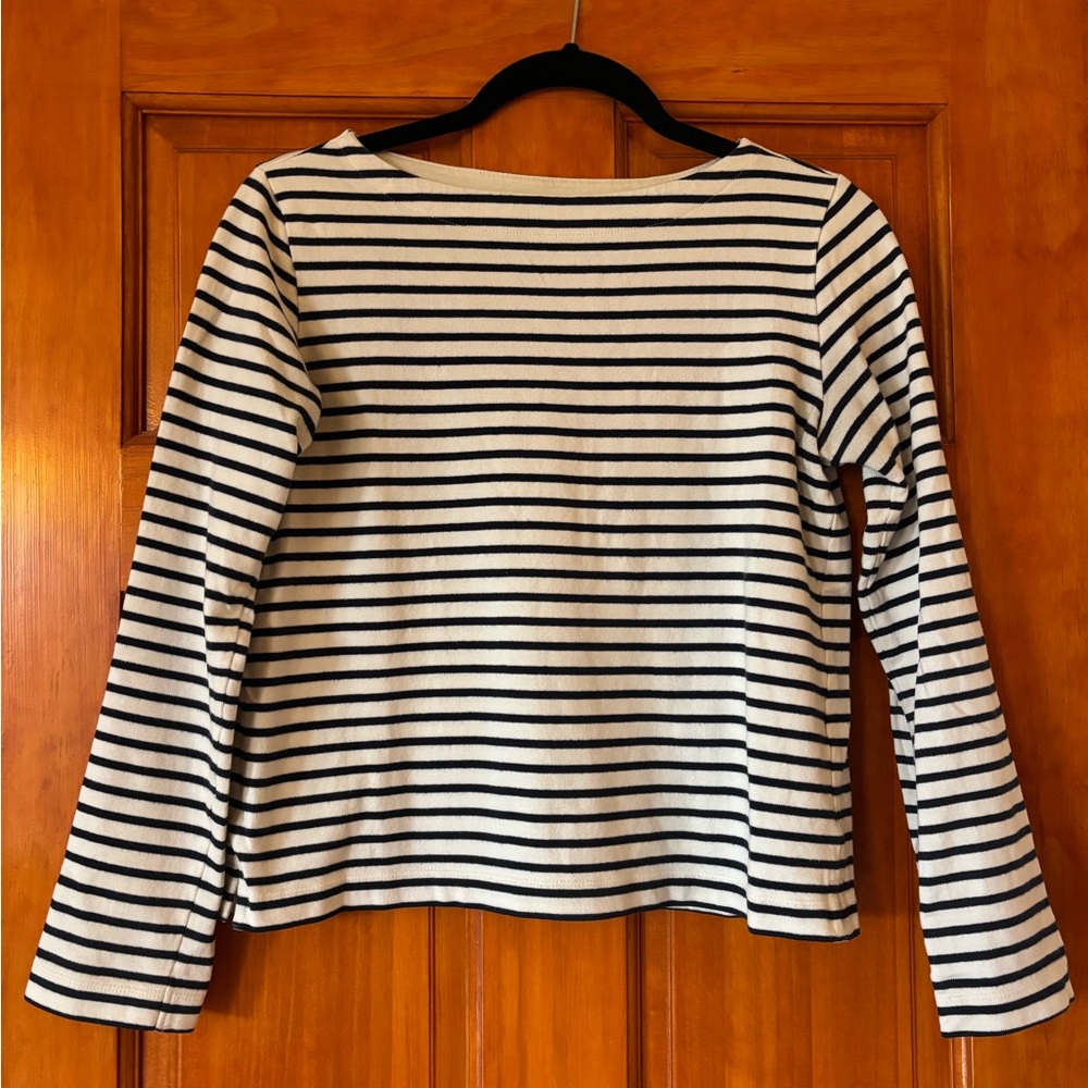 Uniqlo Navy and White Striped Long Sleeve Cotton Top